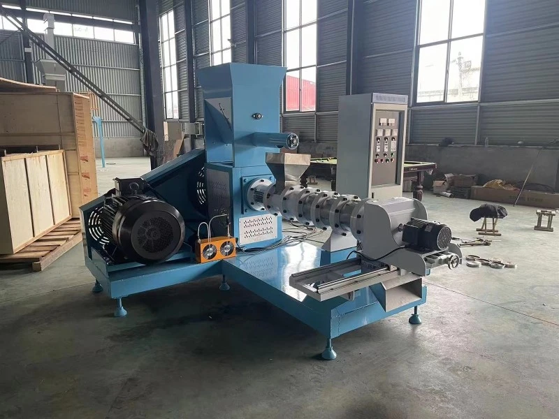 Safe and Operator-Friendly Floating Feed Extruder Safe and Operator-Friendly Floating Feed Extruder