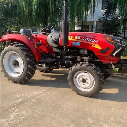 Tractoare cu încărcare frontală pentru agricultură uzate