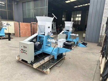 Extruder cu hrană plutitoare reglabil de vânzare