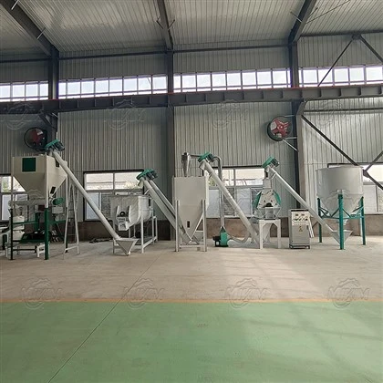 Linie de producție de peleți pentru hrana animalelor 1-2 TPH pentru fermele de păsări și animale din Africa